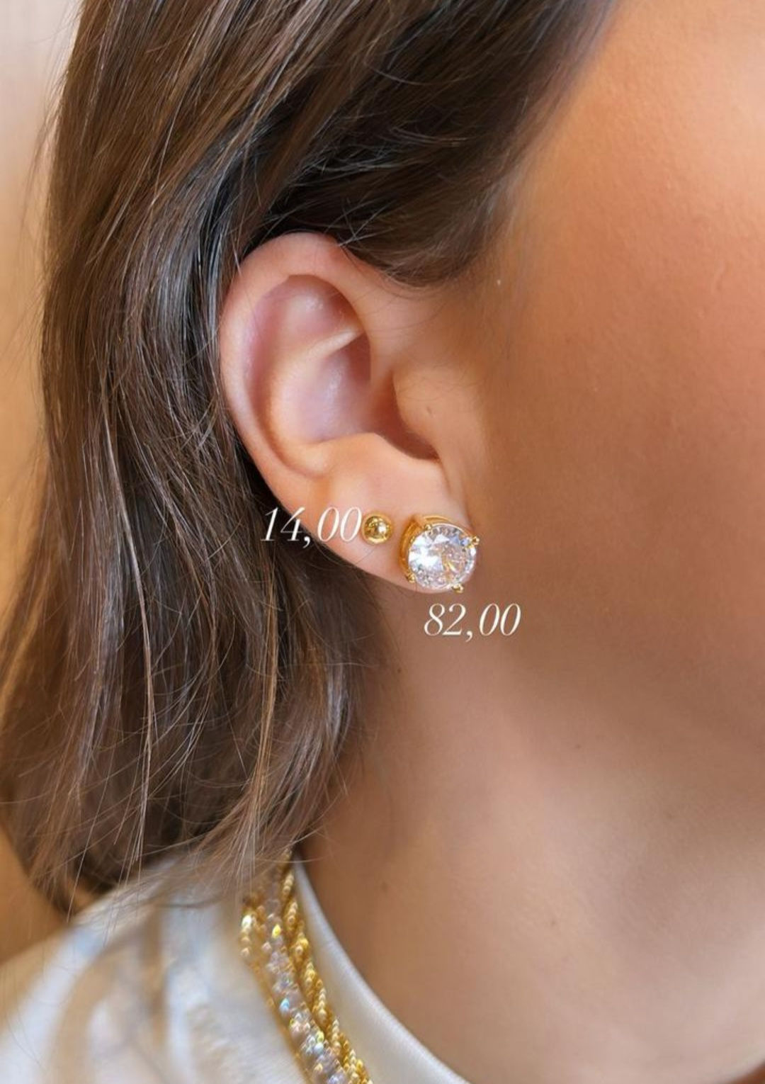 Brinco zirconia. Banho ouro 