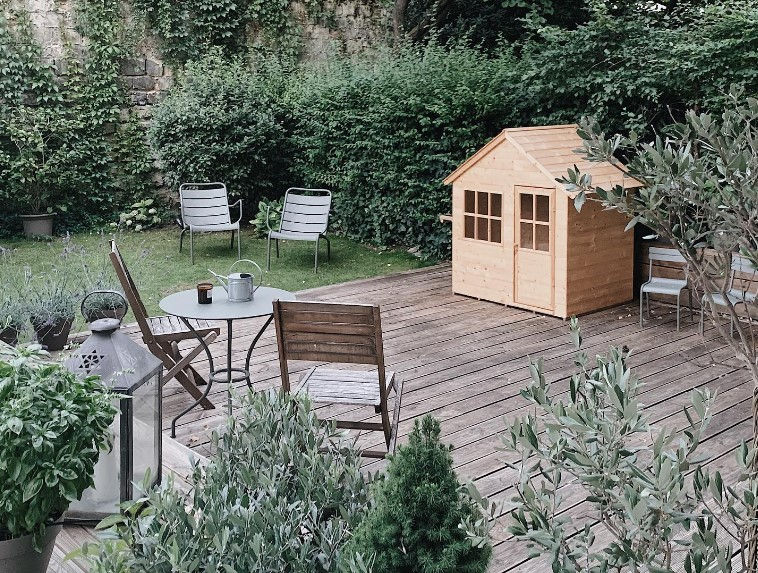 Μικρογραφία: Ξύλινο Παραδοσιακό παιδικό Σπιτάκι με πάτωμα & παράθυρα  Υ146εκατ. Κωδ. T348P  www.worldfamilytime.com