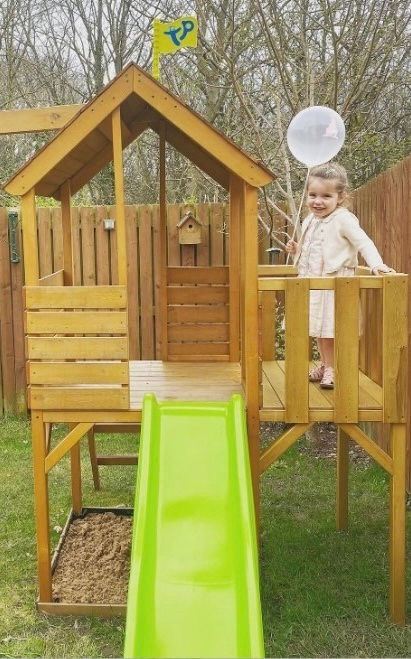 Δεντρόσπιτο με σκάλα+κυματιστή τσουλήθρα+βεράντα+αμμοδόχο Κωδ. T656S5P www.worldfamilytime.com