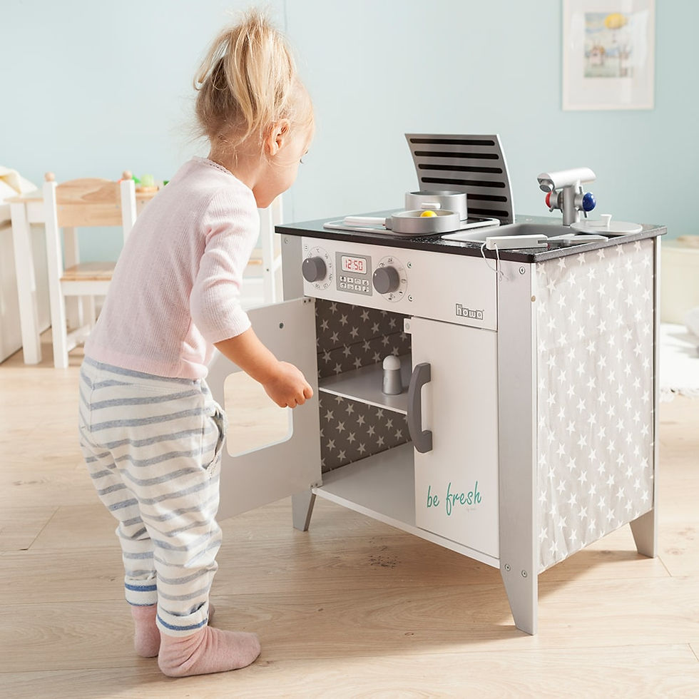 Μοντέρνα κουζίνα ξύλινη σε χρώμα λευκό με αστεράκια  κωδ. 4822 www.worldfamilytime.com