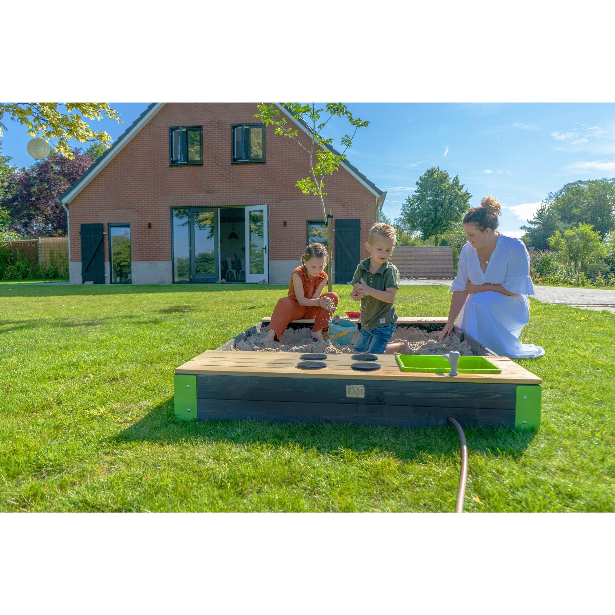 Πλήρης Σετ Αμμοδόχος,κουζίνα με κάλυμμα & παιχνιδια άμμου Zsilt κωδ.EX520520302