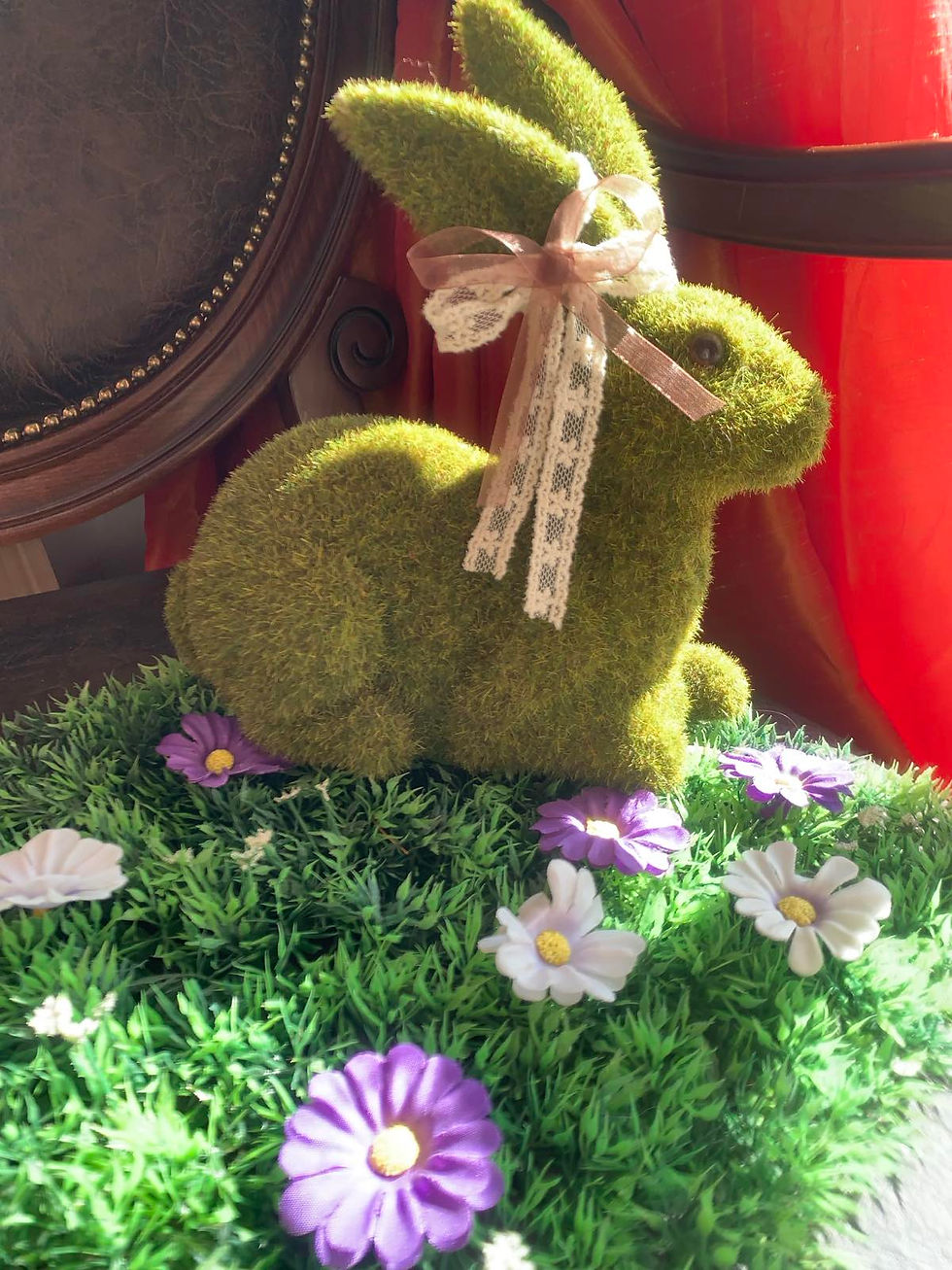 Λαγός πράσινος με φιόγκο πάνω σε γκαζόν  Ύψος 20 εκ. κωδ. PS189 www.worldfamilytime.com