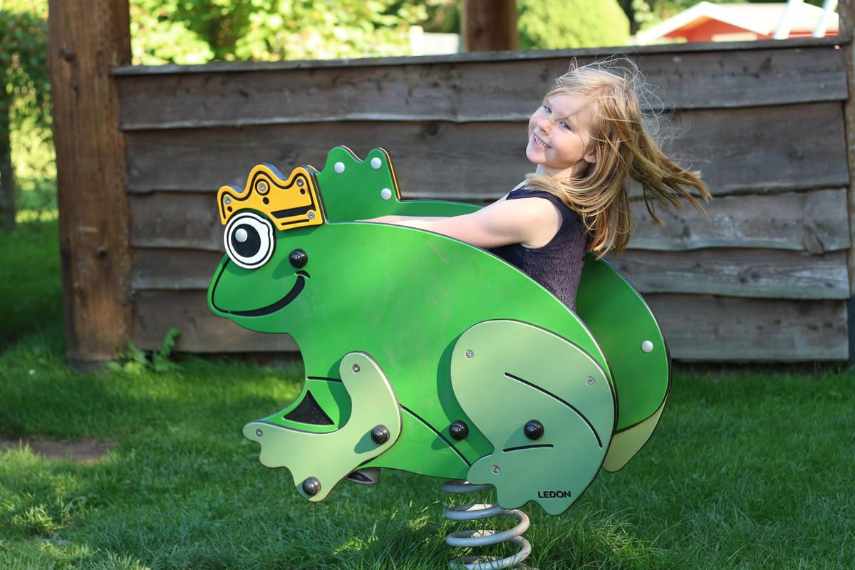 Επαγγελματικές παιδικές χαρές EN1176 σχολεια νηπιαγωγεια www.worldfamilytime.com