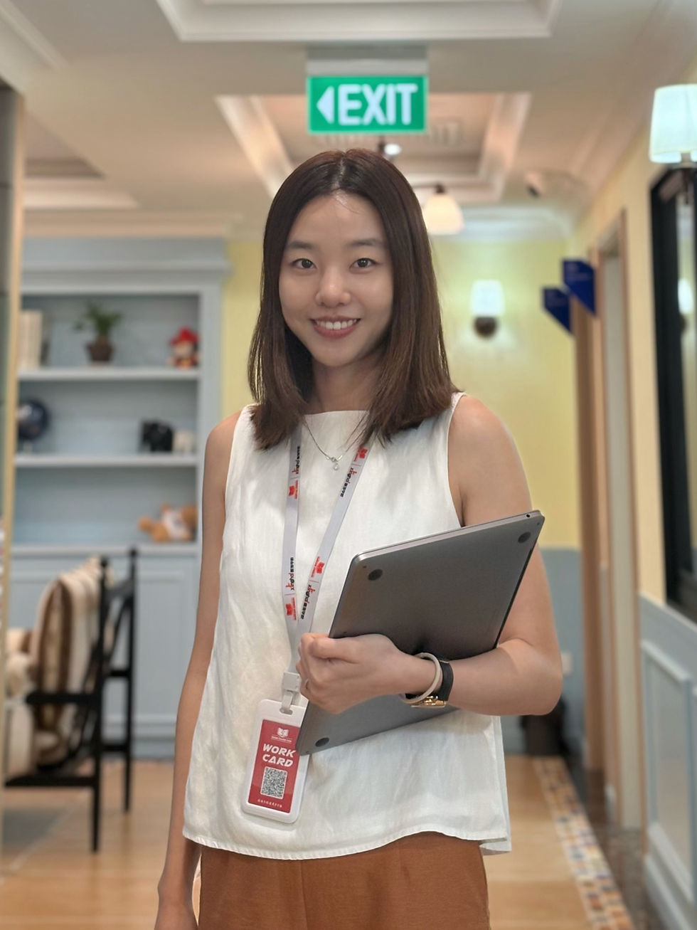 ProPic_Ms Kristine.jpg