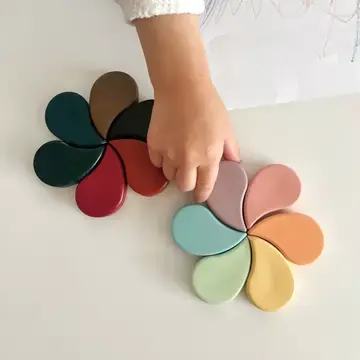 Thumbnail: honeysticks petals