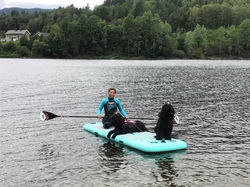 Meg, Donna og Bonnie på SUP