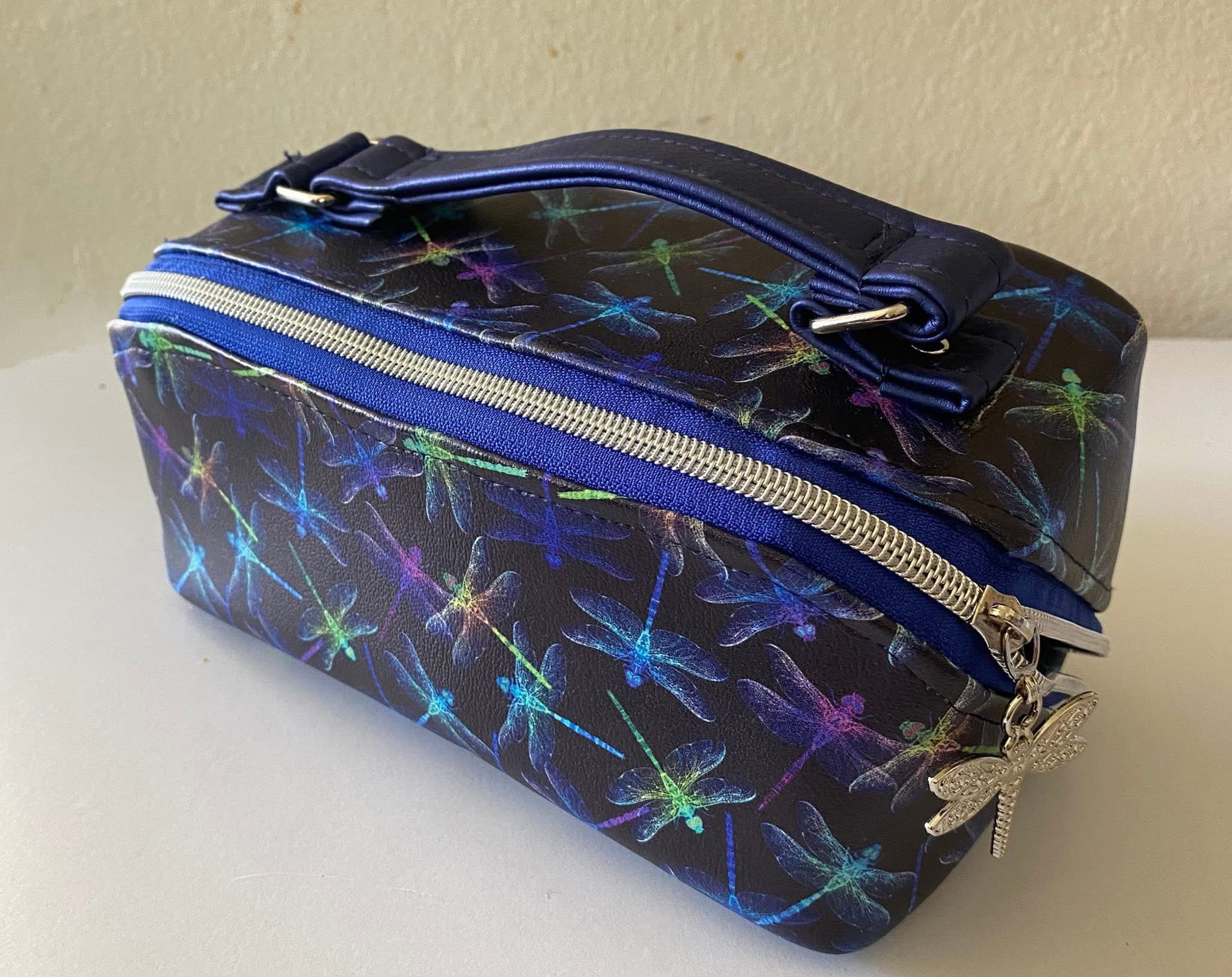 Clamshell Pouch - Dragonflies