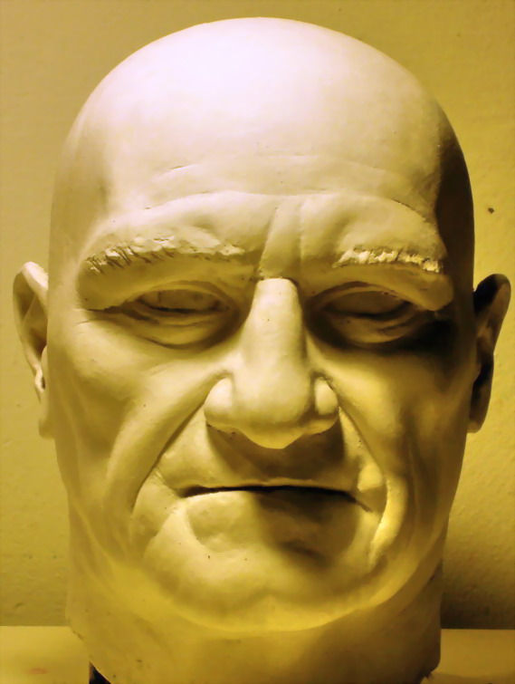Trener GEORGE HALAS US SportMuseum.jpg