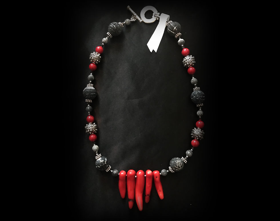 Collier (A143)
