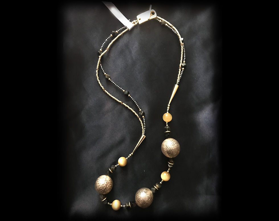 Collier (A153)