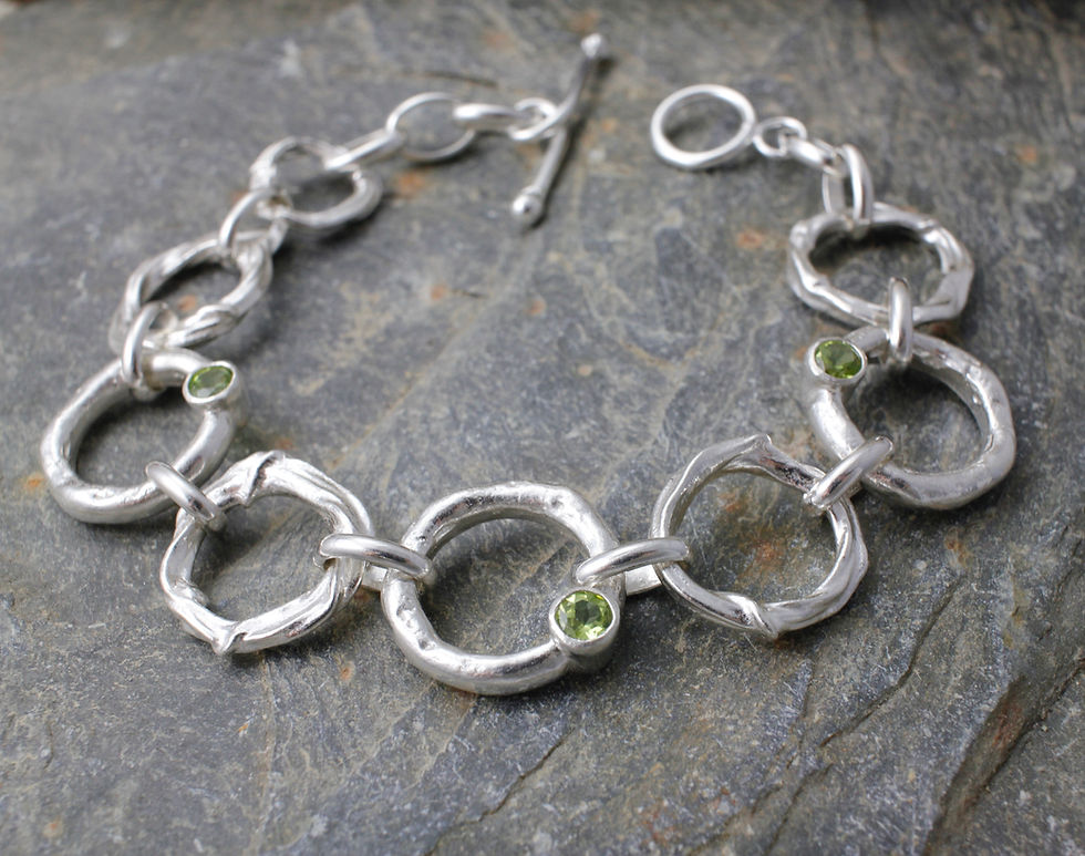 Thumbnail: Molten Chain Link Bracelet With Peridot