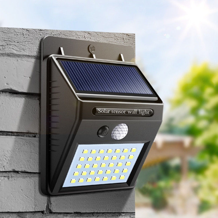 Luz LED Solar con Sensor de Movimiento