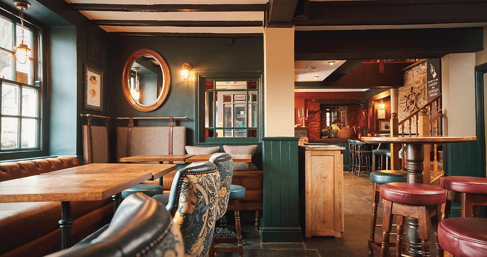 4-ShipInnBar 1920x1013.jpg