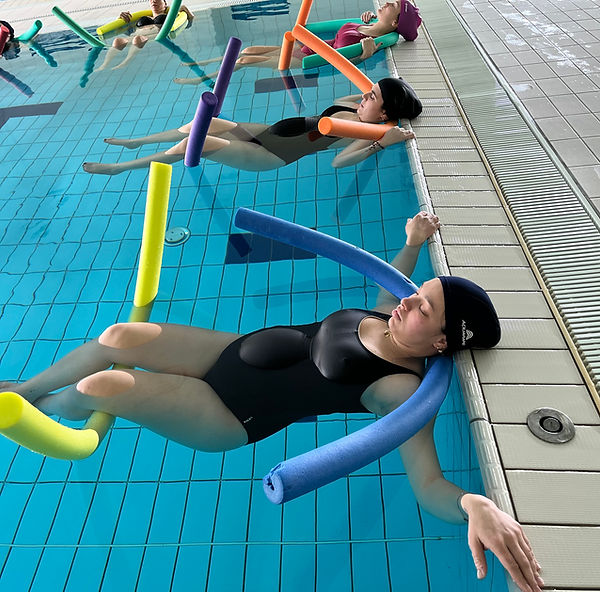 Futura mamma - in acqua - opzione 2.jpeg