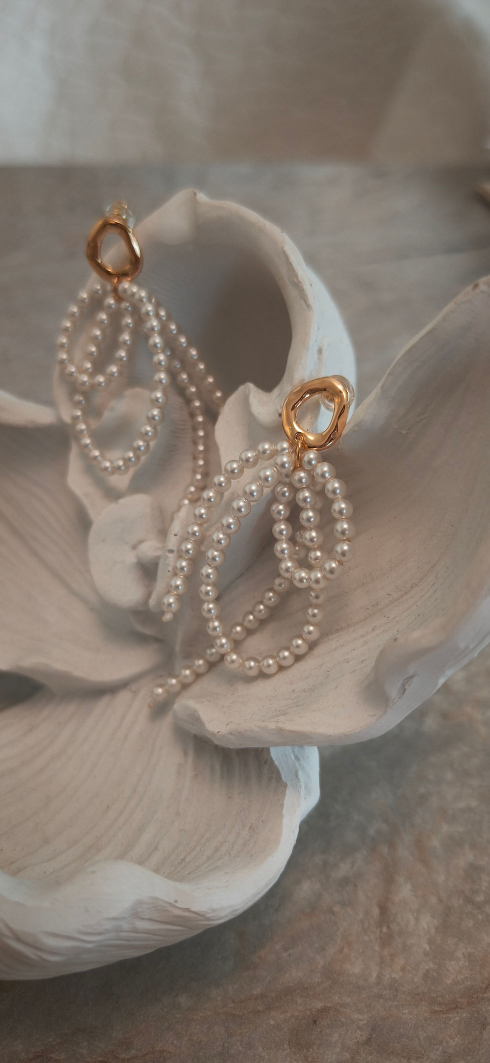 Thumbnail: PEARL BOW TIE EARRINGS