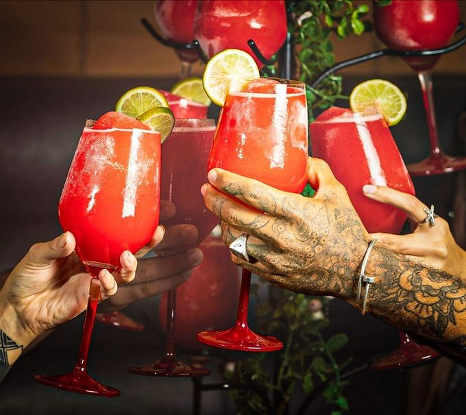 henparty_thunderroadcafe.webp
