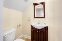 6221-Half bath