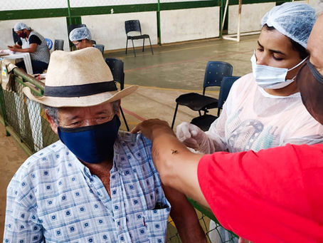 Idosos acima de 75 anos podem se vacinar contra covid-19 até o dia 04 no Ginásio em Epitaciolândia