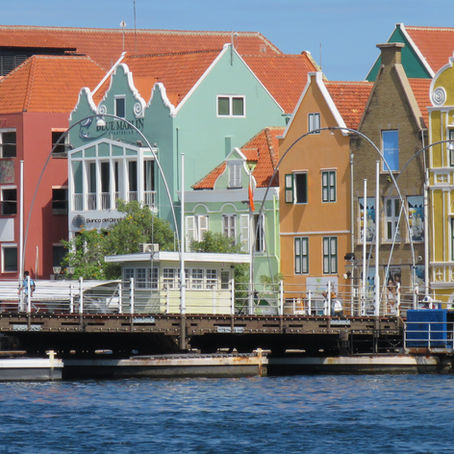5 reasons to visit Curacao