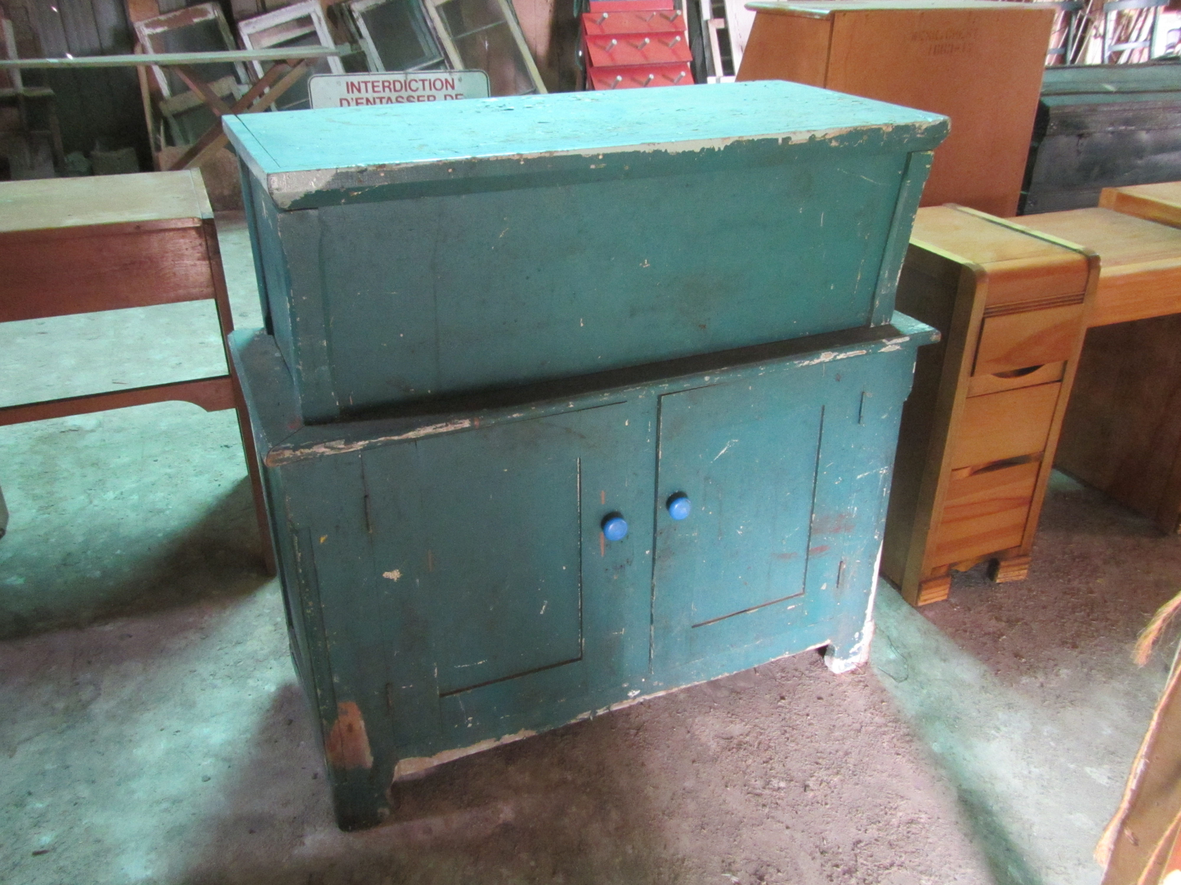 VENDU Huche et Chiffonnier