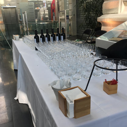 préparatif buffet
préparation table des boissons 
soissons soft 
boissons alcoolisées
cokatil dinatoire
Organisation du festival du film du club des entreprises de Merignac
Organisation festival du film
Présentation des entreprises dans un film
Cocktail dinatoire
Remise de prix
Tapis rouge
Agence WEA 
Agence événementielle Bordeaux 
Agence de communication digitale
Organisateur d’événement Bordeaux 
Organisation d’évènement Bordeaux 
Événement d'entreprise
Activités d’entreprise 
Groupe de Musique 
Animateur