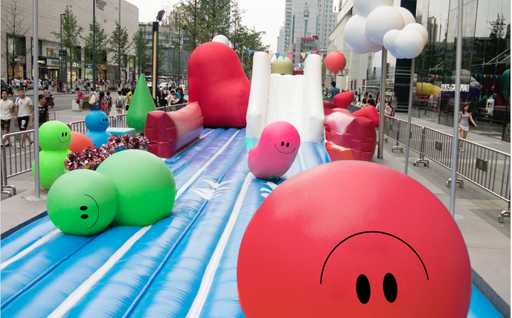 round Guerilla Marketing