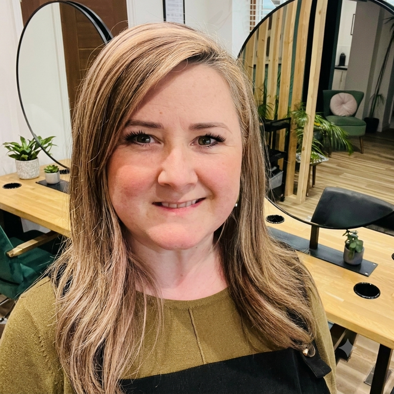 Ellie from The Lounge Hair and Beauty