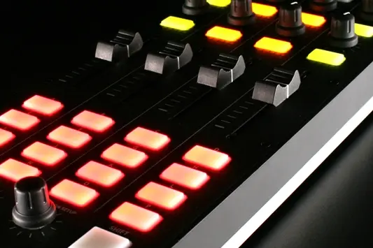 Miniatura: PLAYDIFFERENTLY BUNDLE "RICHIE HAWTIN SETUP"