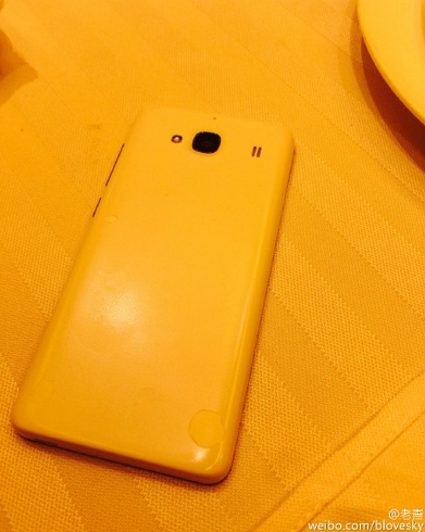 Xiaomi'nin en ucuz akıllı telefonu kameralara yakalandı.