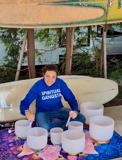 Bioenergetic healer and somatic coach in Los Angeles offering energy healing and nervous system support
