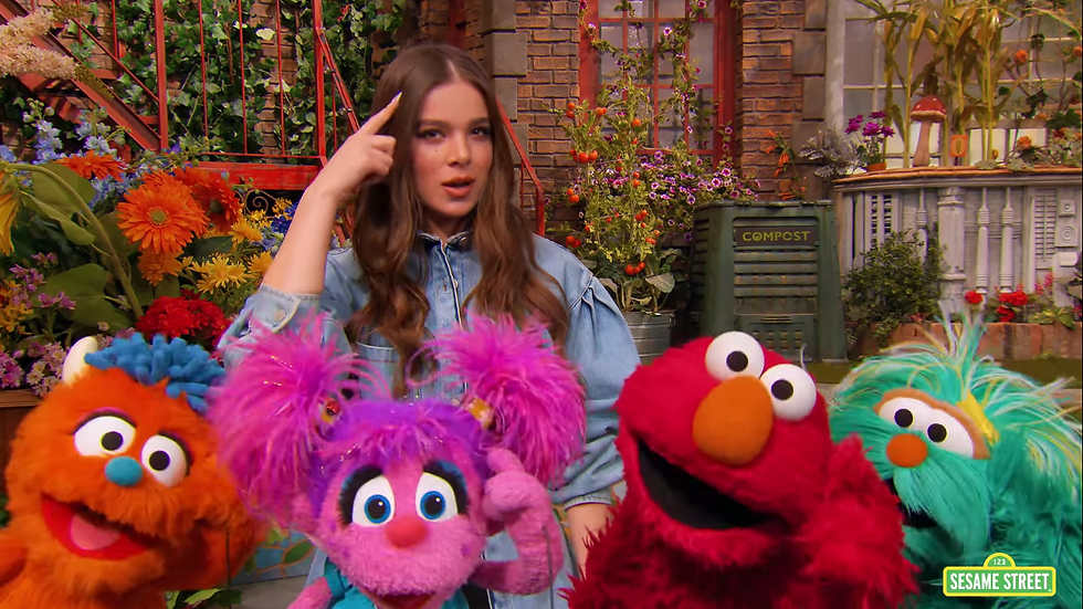 Hailee Steinfeld Sesame Street I Wonder What If Lets Try