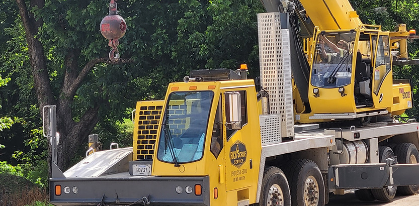 110 ton crane - equipement.jpg