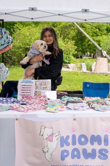 Kiomi Paws Vendor Table