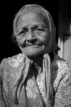 indian_old_woman_2.jpeg