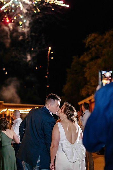 Ivory Grove_circlicon_navy_HR.png