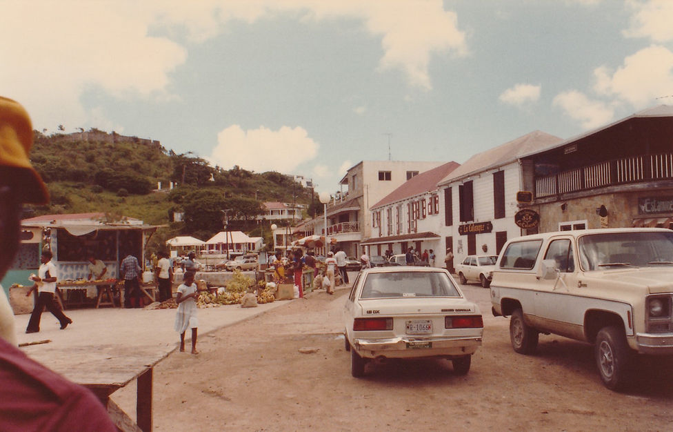 1981-SAINT MARTIN-GRAND CASE.jpg