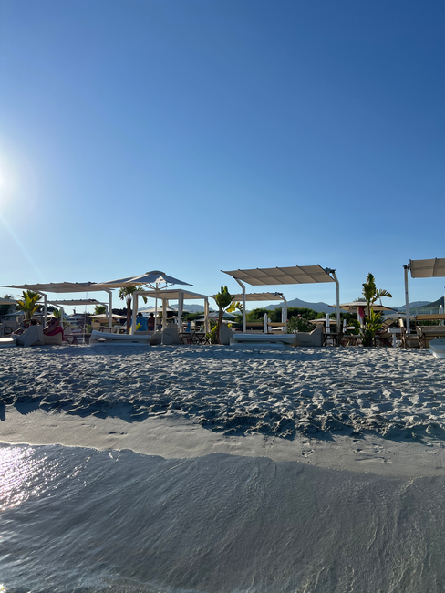 Beach Club sur la Spiaggia dei Notteri à Villasimius
