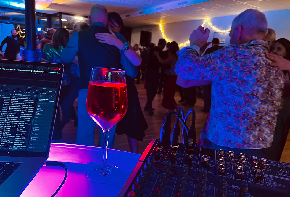 Milonga mit DJ "El Lobo" - Tango vom Feinsten