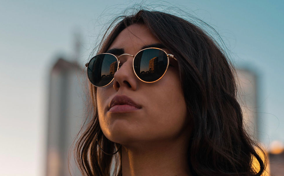 ¿Cómo afecta el sol a nuestros ojos? Protección ocular esencial en verano
