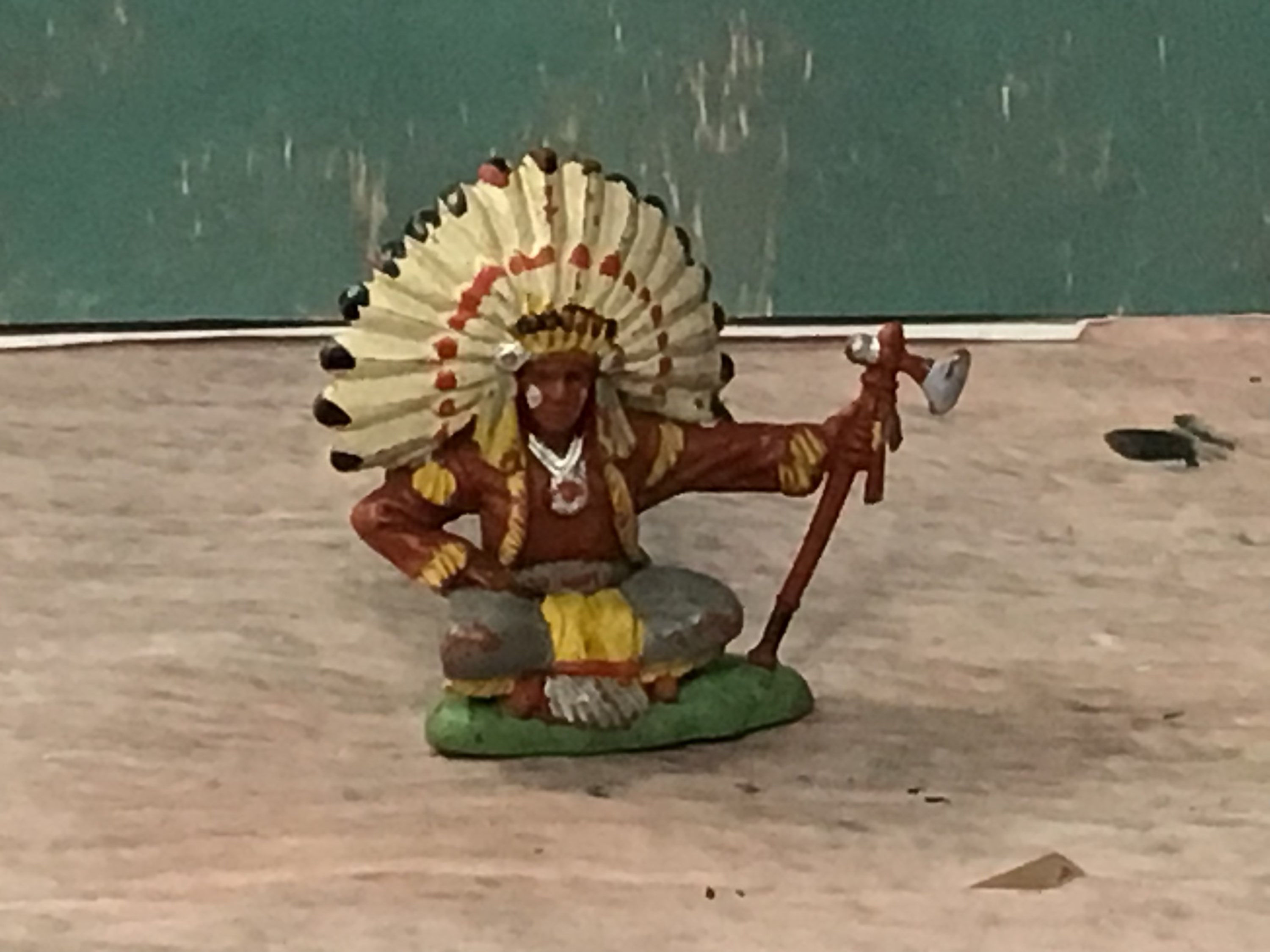 Herald Native American Chief with Tomahawk H38