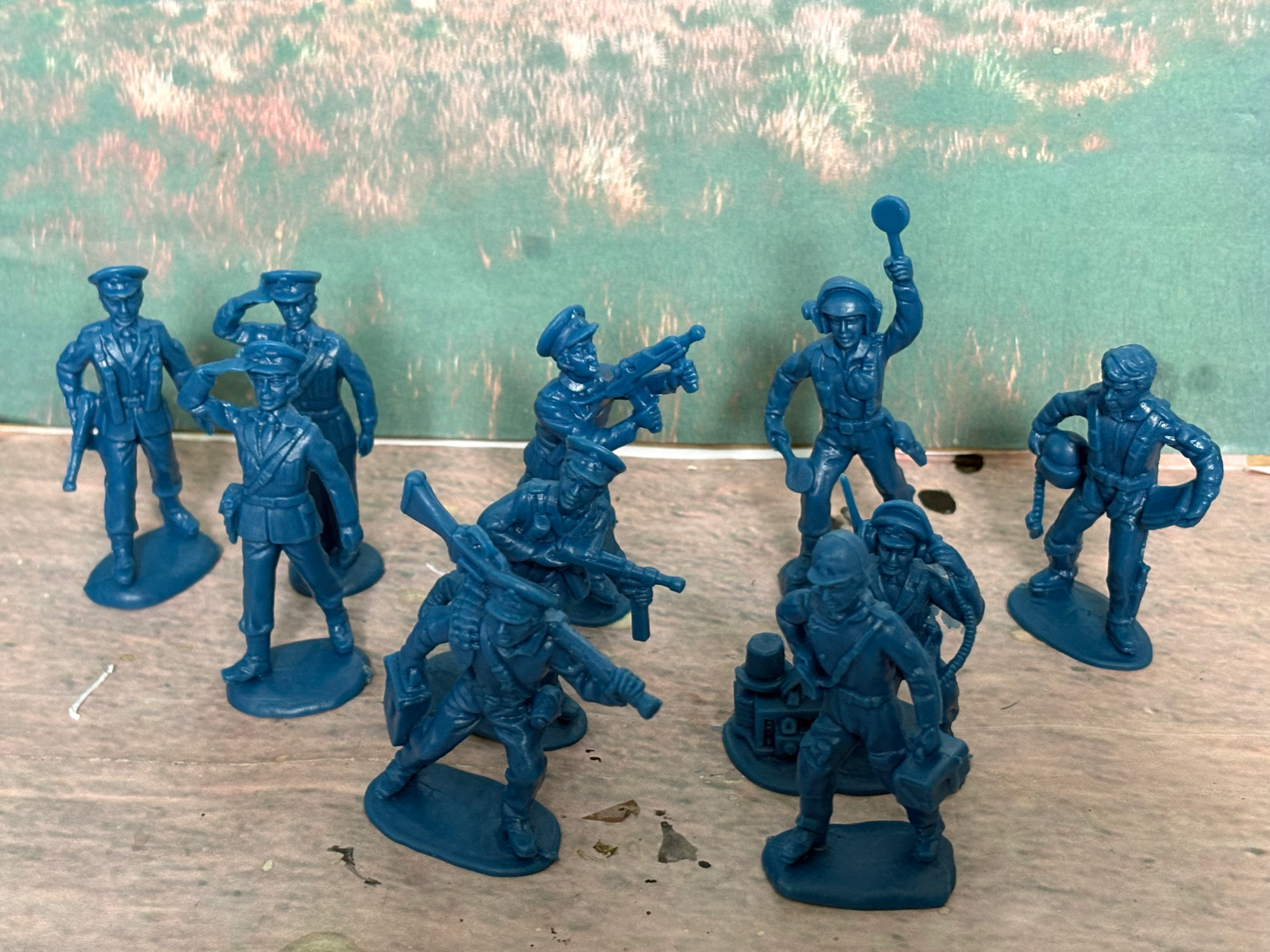 Atlantic Airforce  1:32 scale Blue Plastic Figures