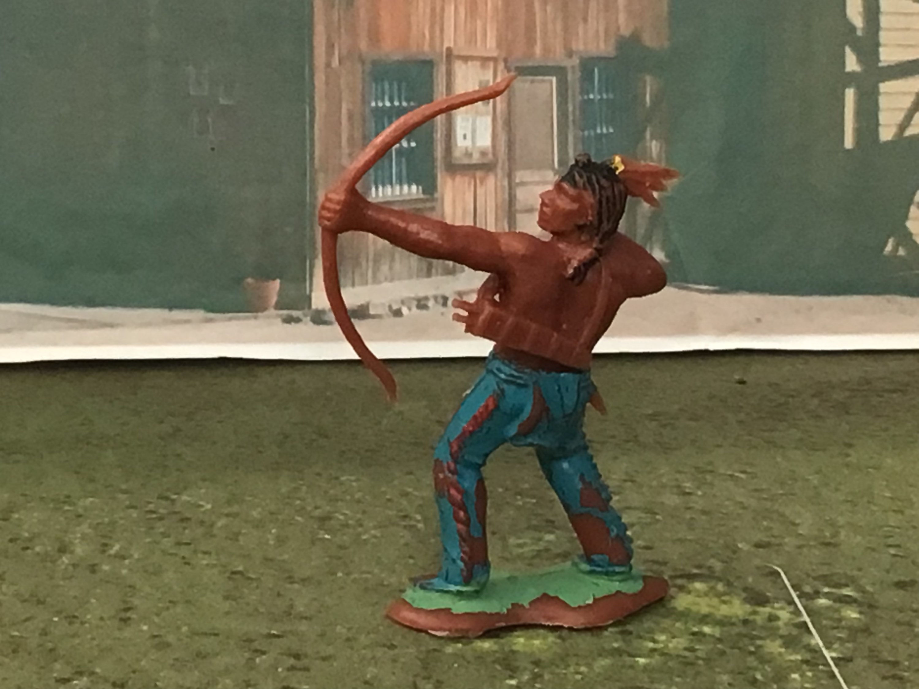 Vintage 60mm Crescent Red Indian Figures Bowman 1/32