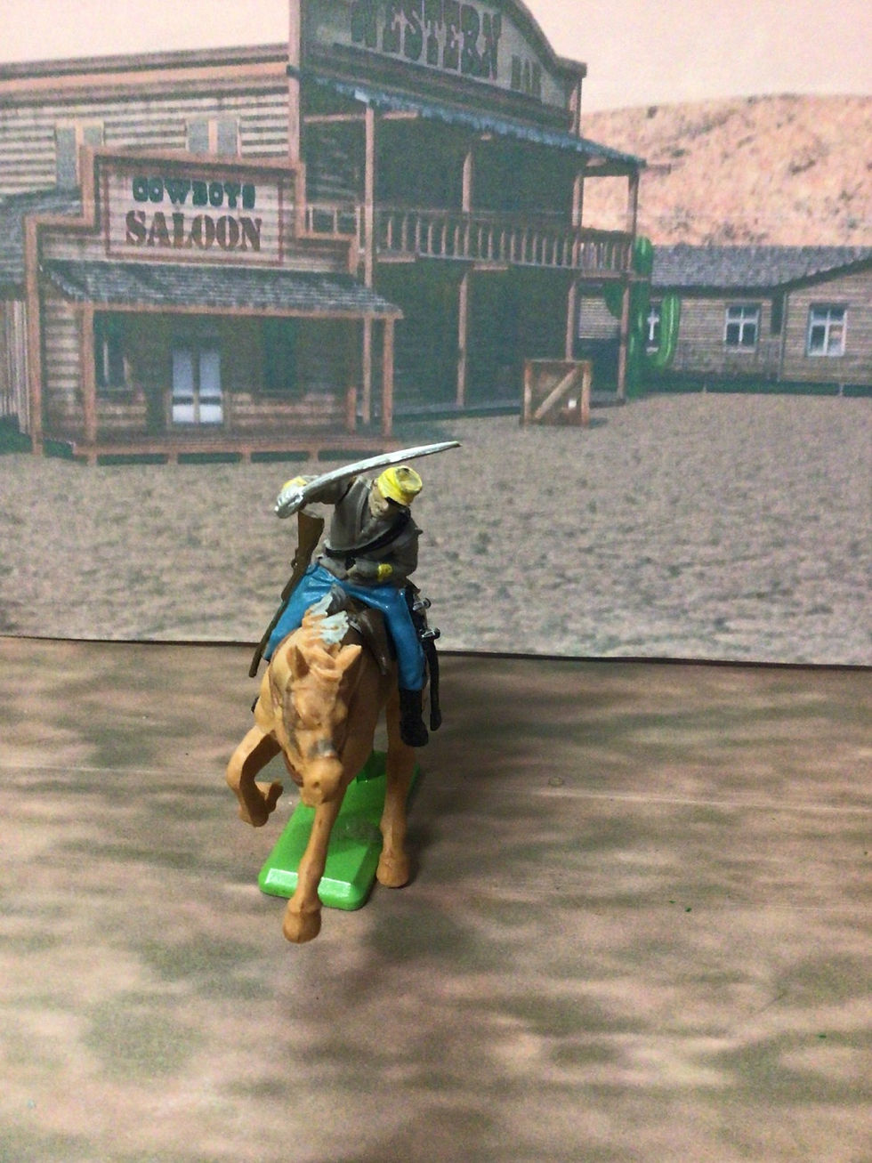 Thumbnail: Vintage Britains Deetail D622C Mounted Confederate  Calvary Figure with Sabre