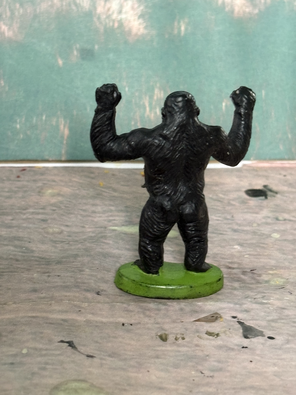 Thumbnail: Britain's Ltd Zoo Animals Standing Gorilla Made in England