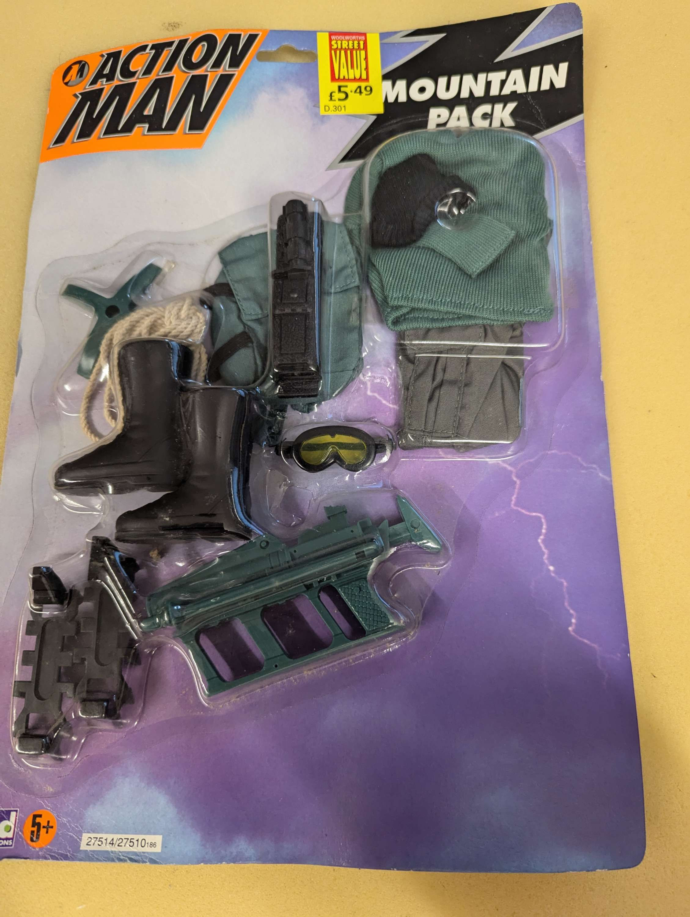 Hasbro Action Man Mountain Pack Outfit & Equipment Carded