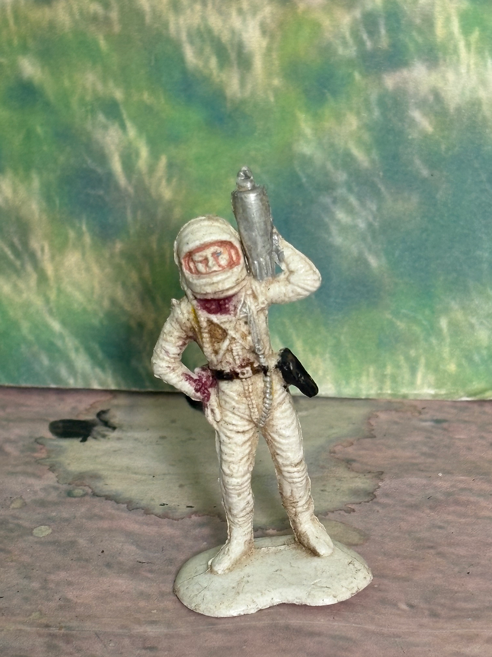 Thumbnail: ID Toys 4x different Astronauts  Plastic Figure 1/35 Rare