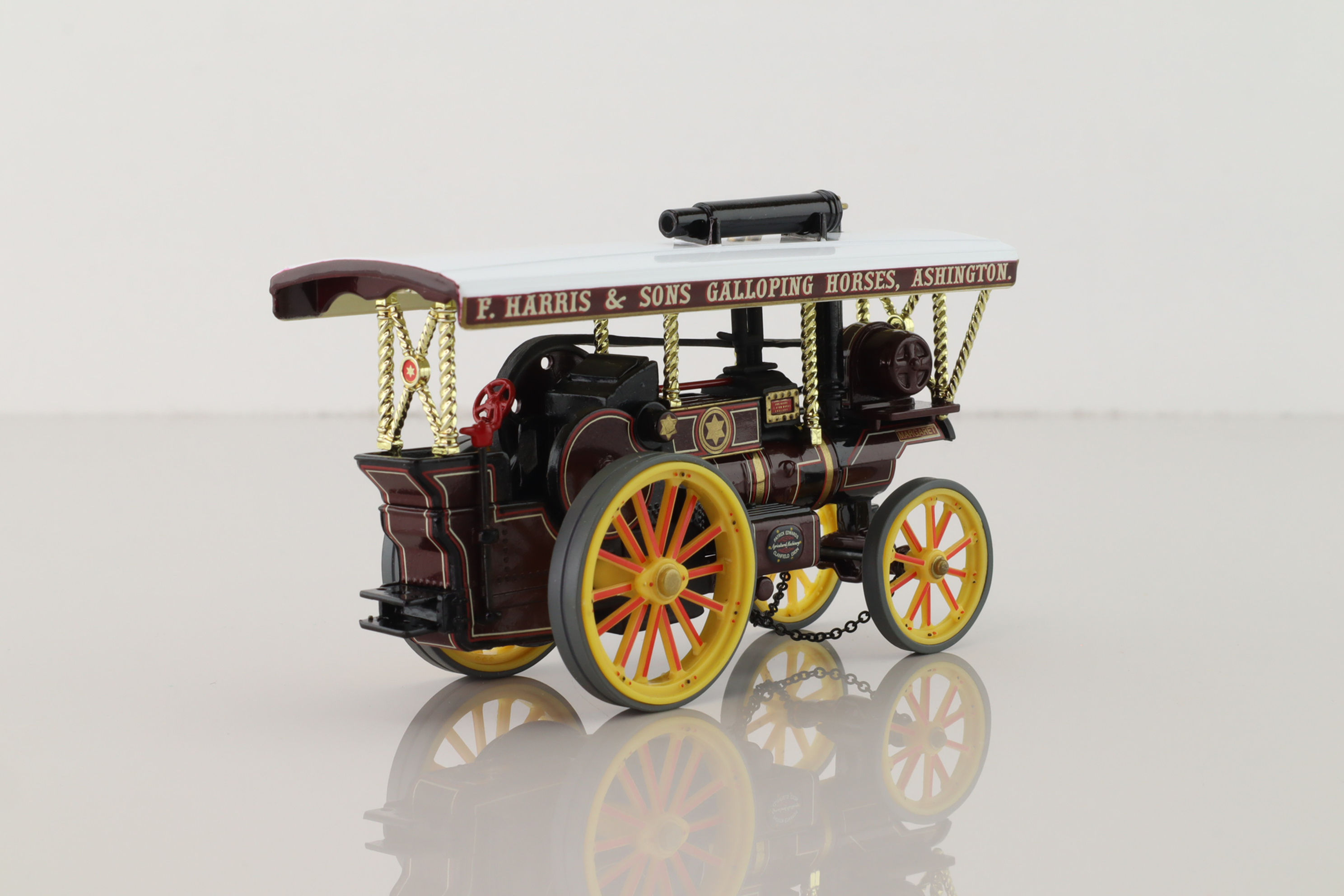 Corgi Toys CC20303 Garrett Showman Tractor  1/50 Boxed