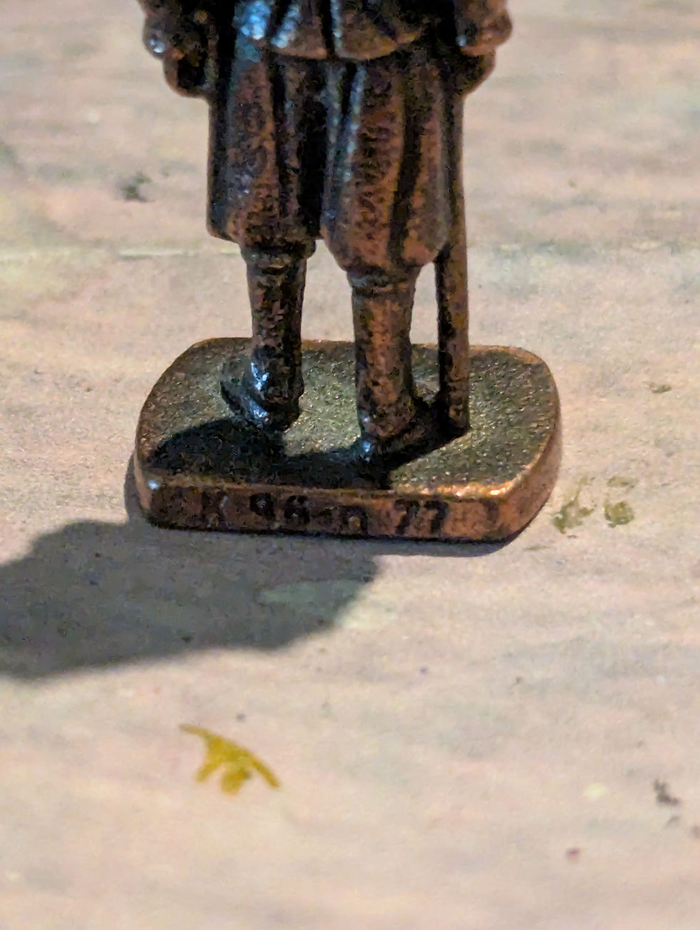 Thumbnail: Kinder Surprise 1996 Various Swiss Guards Metal Figure 38mm