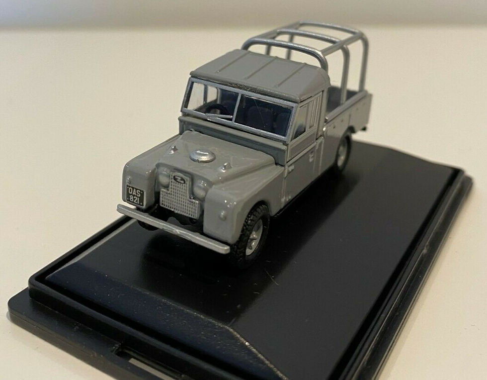 Thumbnail: Oxford Diecast Grey Land Rover 109 Inch - 1:43 Scale  LAN1109001