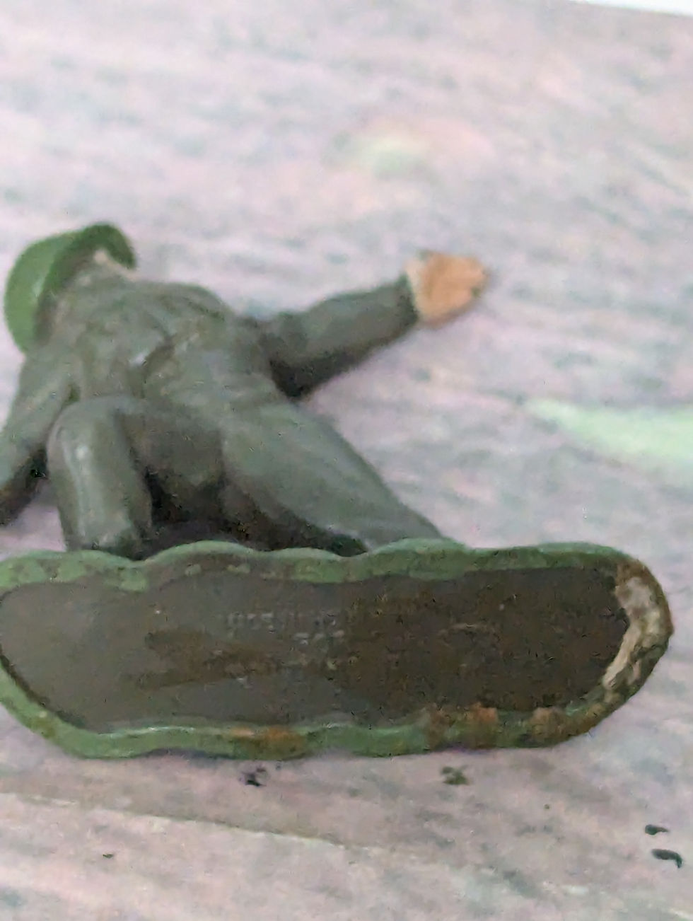 Thumbnail: Britain' Herald H16 British Infantry Light Green Net Helmet with grenade